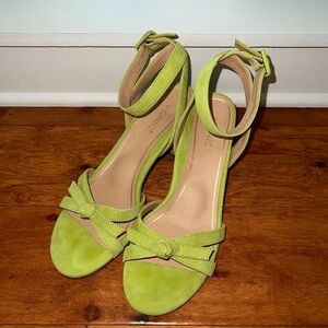 Vionic Rosabel Heeled Sandal Verde Size 7.5